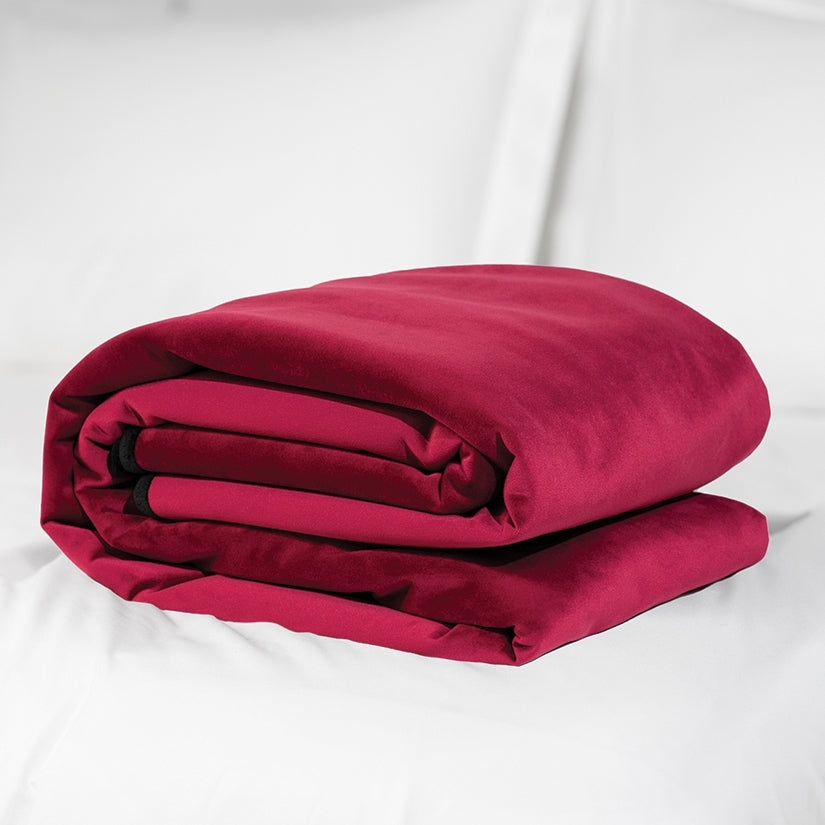 Liberator Fascinator Travel Throw – Velvish Merlot